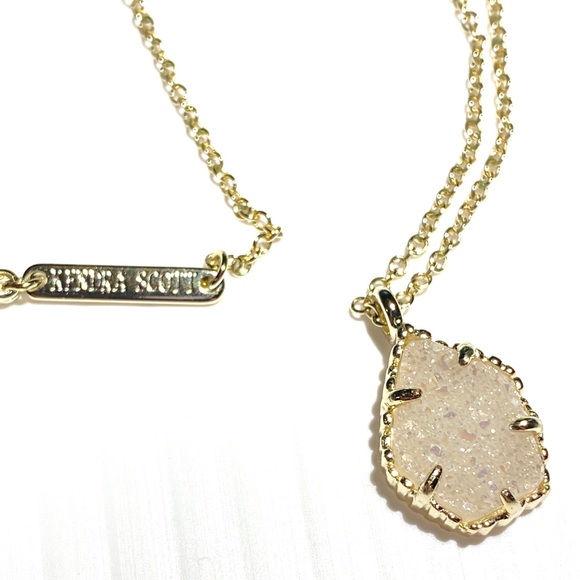 Kendra Scott Jewelry - Kendra Scott Drusy Pendant Necklace 18” Chain